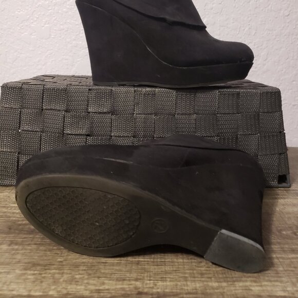 Black Suede wedges - Picture 5 of 7